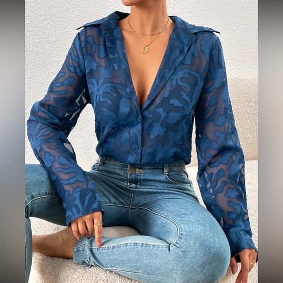 Jacquard button down blouse - Picture 16 of 16